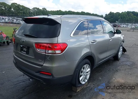 2017 Kia Sorento 2.4L Lx z USA, uszkodzony, nr VIN 5XYPG4A37HG323848